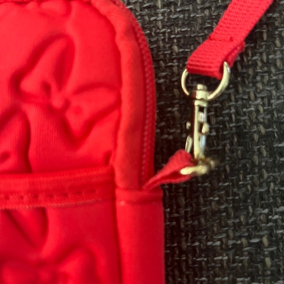 Disney Parks Minnie Mouse D-Tech Red Bow Embossed 11" Tablet Crossbody Purse Bag - Picture 6 of 14